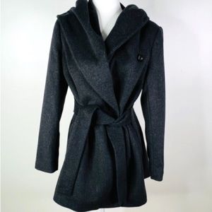Trina Turk Amelia Wrap coat, sZ 6, wool . Deep navy